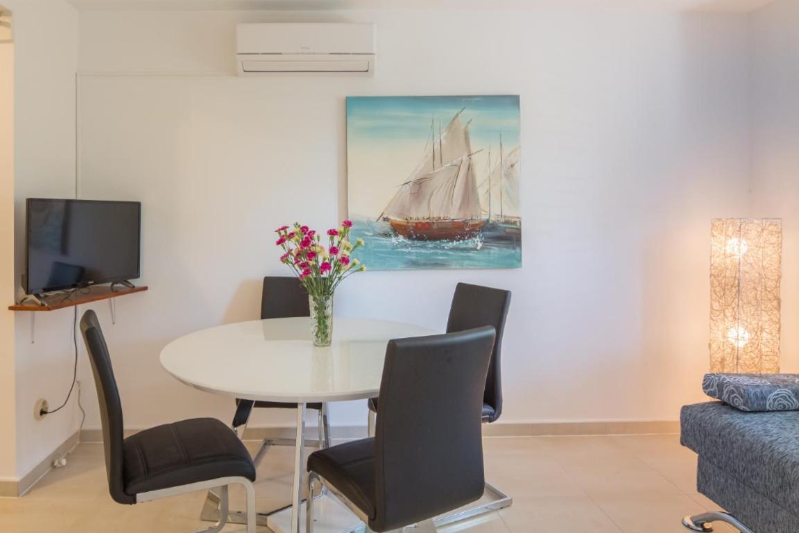 Apartment Pepica Trogir Eksteriør bilde